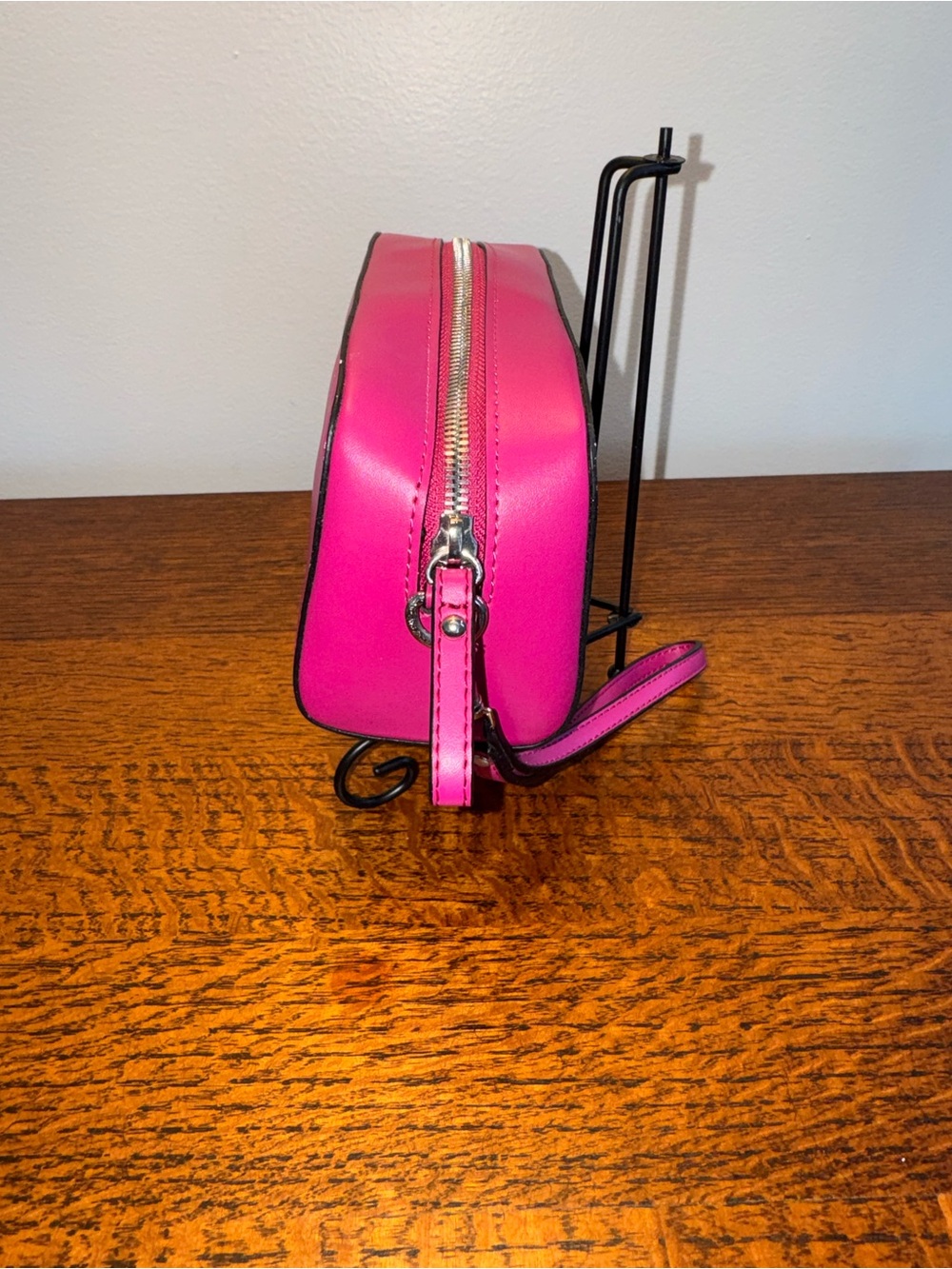 Folli Follie Hot Pink Vegan Leather Wristlet Cosmetic Pouch Clutch - Picture 4 of 8
